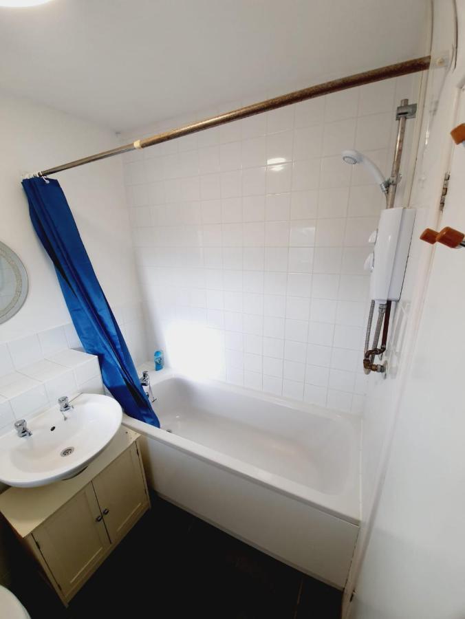 2 Bedroom Rayleigh Apartment 外观 照片